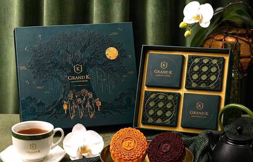 Hộp cứng quà tặng ép nhũ Grand K